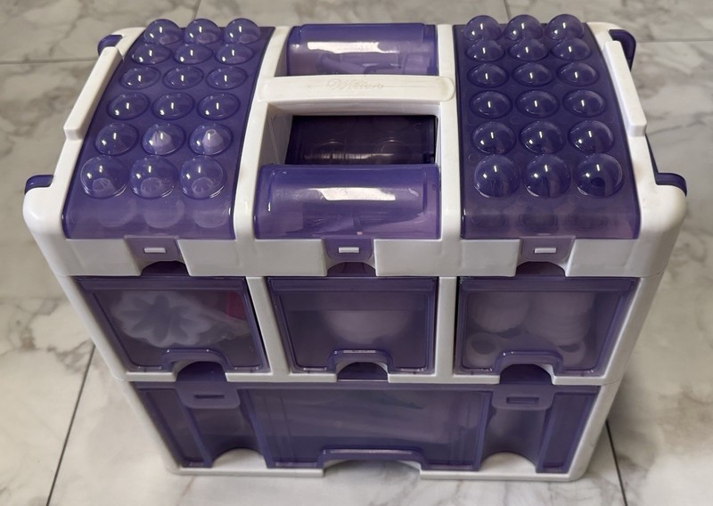 Vintage Wilton Baking Caddy Tool Storage Cake Decorating Case w/ Extras – Purple