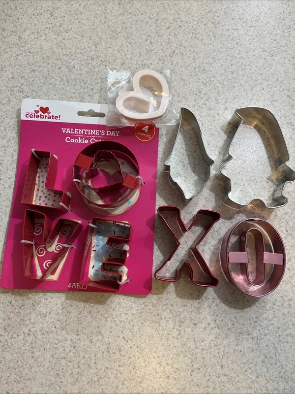 Misc CookiesCutters, 9- Total Valentines Gnomes, XO, Hearts, LOVE All New