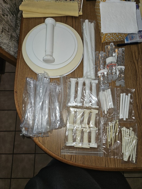 Vintage WILTON MISCELLANEOUS WEDDING CAKE PLATES ,PILLARS AND SUPPORT POSTS.