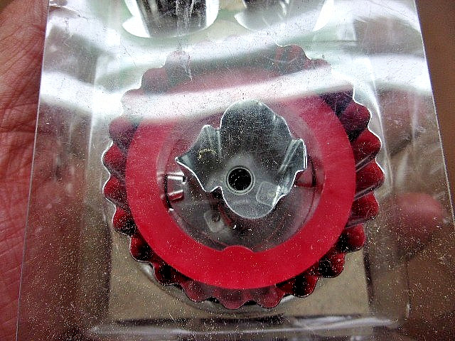Linzer Christmas Cookie Cutter Set Fluted Round + 6 Holiday Shapes Baking YUMMY! gallery