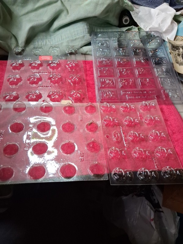 4 Small Chocolate Molds