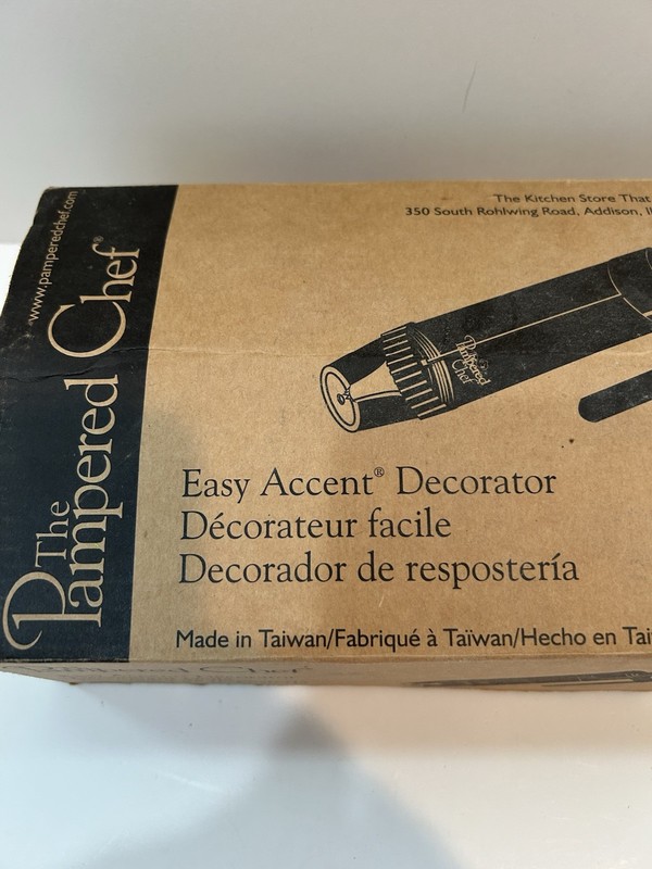 Pampered Chef ~Easy Accent Decorator ~ #1778 ~ Frosting Kit ~ Deviled Eggs~Cake gallery
