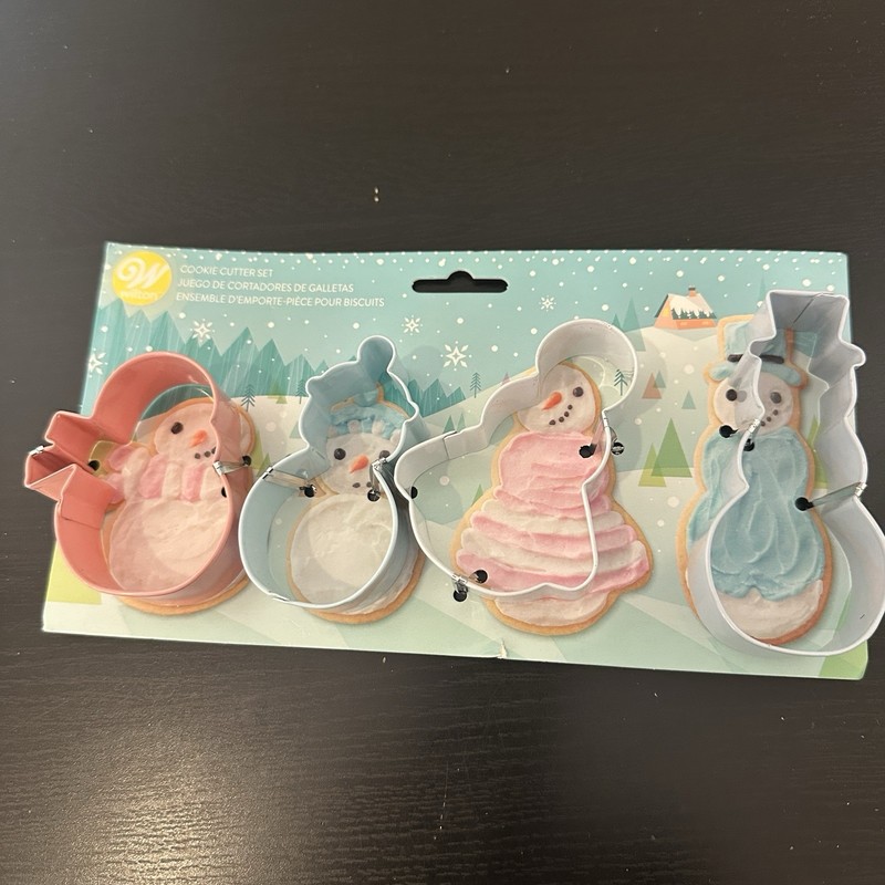 Wilton Cookie Cutter Set 4 pc Christmas Snowman Family – Coated – NEW Winter