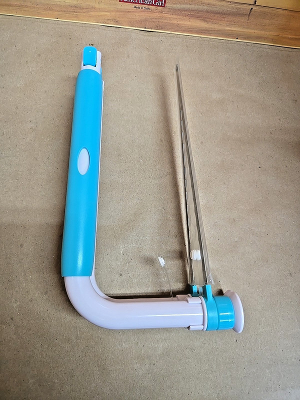 Wilton Foldable Plastic Cake Leveler