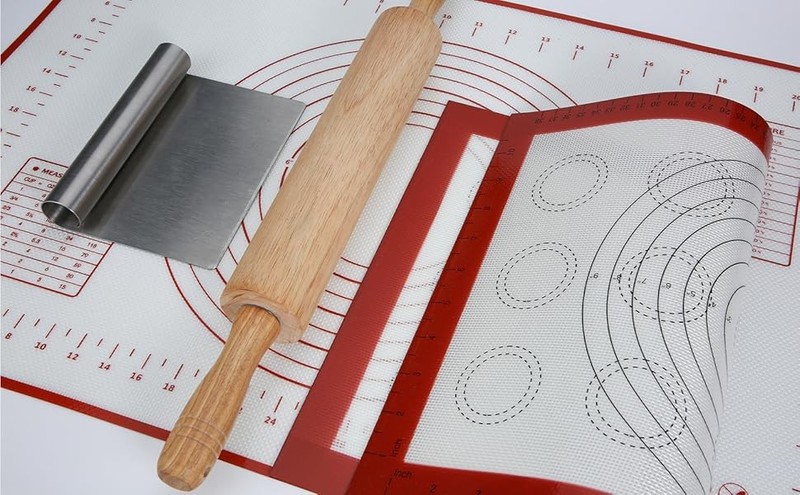 Wood Rolling Pin 17.8 Inch for Dough with Pastry Scraper/Cutter & 2 PCS gallery