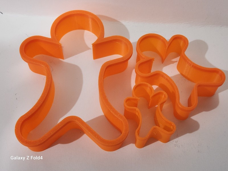 Set of 3 Gingerbread Men Cookie Cutters 40-110mm many colours gallery