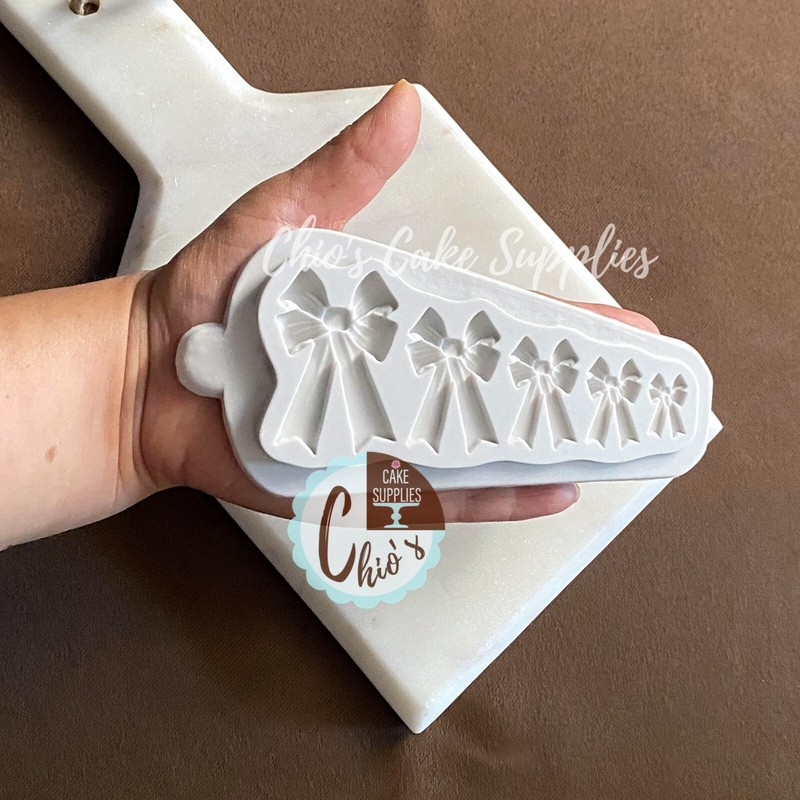 Bow Silicone Mold, 5 different sizes gallery