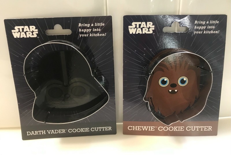 STAR WARS DARTH VADER AND CHEWBACCA (2) COOKIE CUTTERS – NWT 
