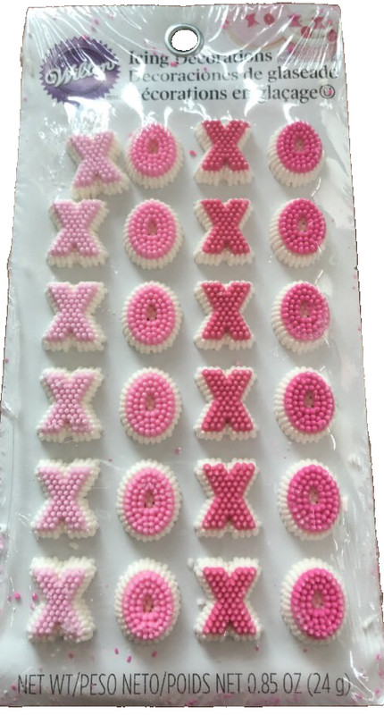 Valentine XOXO Icing Decorations 24 ct. from Wilton – NEW Ships N 24h