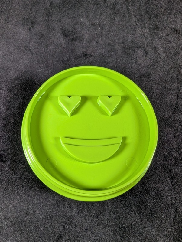 Pampered Chef Emoji Cookie Cutter Set #1443 Set of 7 Green gallery
