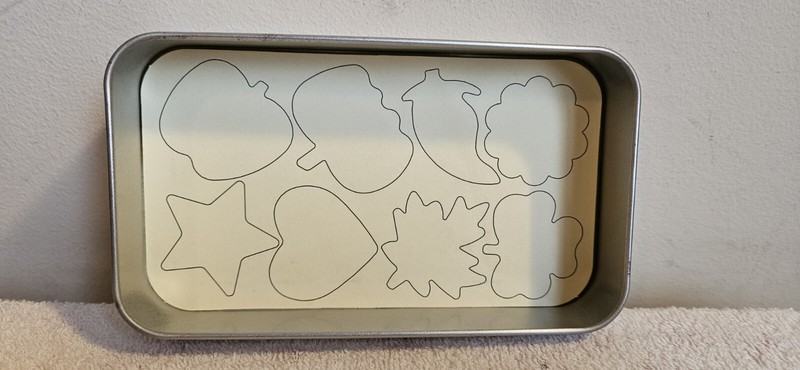 PAMPERED CHEF CREATIVE CUTTERS SET OF 8 ALUMINUM COOKIE VEGGIE FRUIT MEAT CUTTER gallery