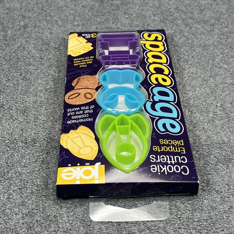 Joie Outer Space Alien Robot Rocket Kitchen Gadget 2" Cookie Cutter 3 Pack - New gallery