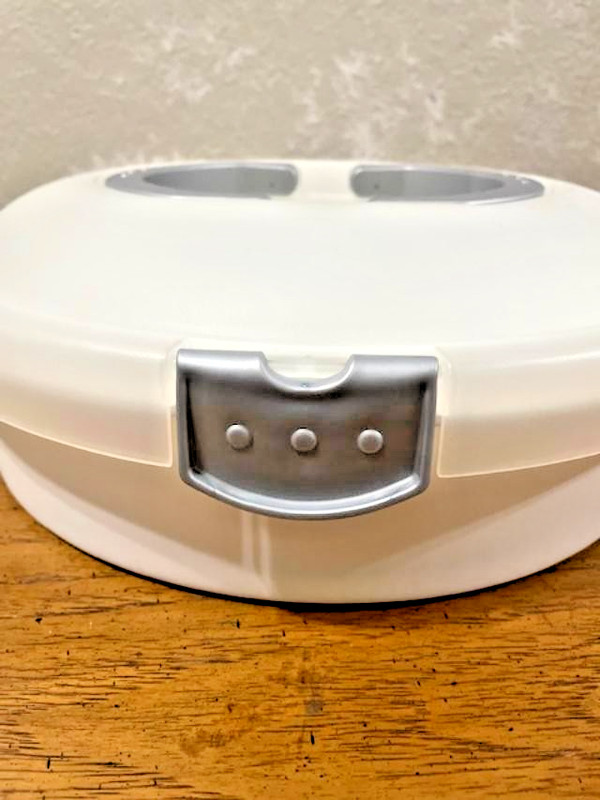 Mainstay 4 in 1 - Carrier with Lid - Cupcakes, Deviled Eggs, Pies & Cakes gallery