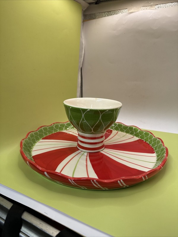 Cake stand /chips And Dip Combo red And green pinwheel design gallery