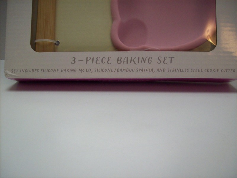 3 Piece Baking Set Pink Rabbit Silicone Mold & Cookie Cutter & Spatula - NEW gallery