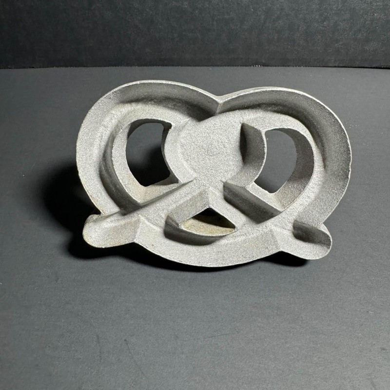 metal Pretzel Cutter with wooden knob [Item 776]