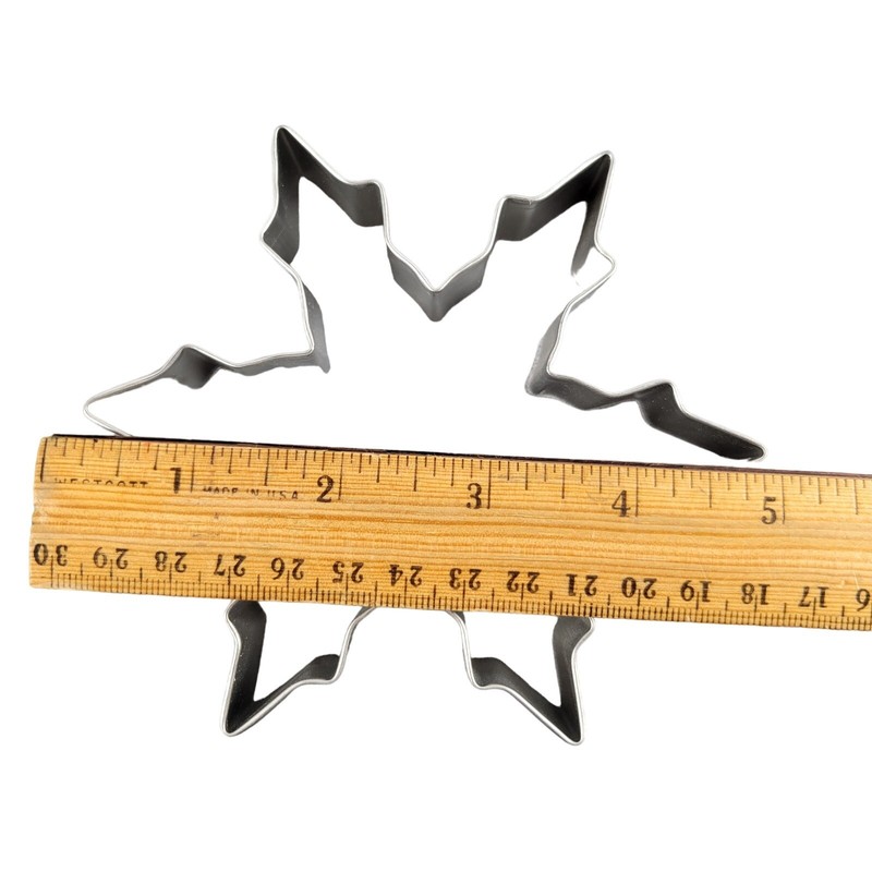 Snowflake Cookie Cutters Set of 3 - Winter Holiday Baking Stainless Steel gallery