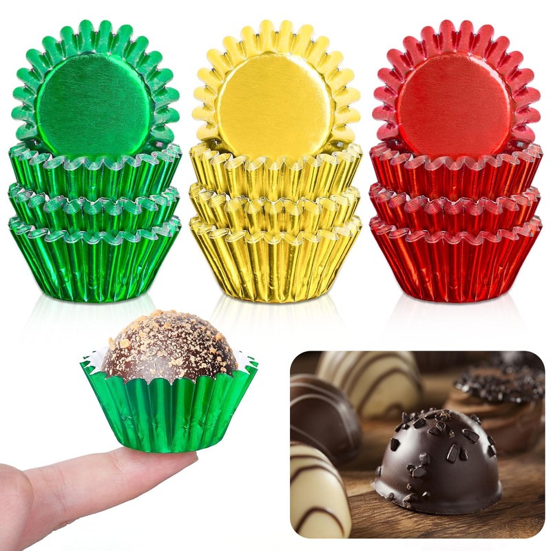 Whaline 300Pcs Christmas Mini Cupcake Liners Golden Red Green Bake Cup Foil M…
