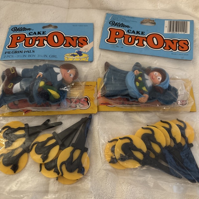 Vtg Wilton Cake/ Cupcake Toppers/Halloween Picks Black Cat Moon /Pilgrim Pals