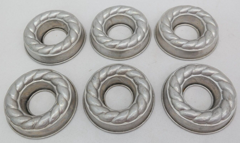 Vintage Small Aluminum Molds for Cakes & Gelatin 3 3/4″ Set of 6 TF