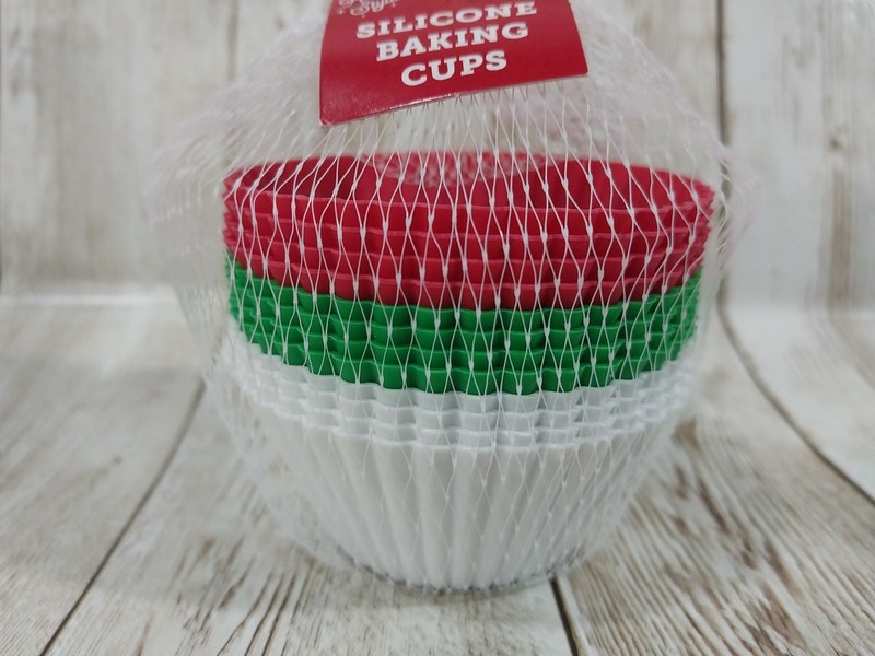 New! Silicone Cupcake Liners Cups Wrappers Party Muffin Candy Grinch Christmas