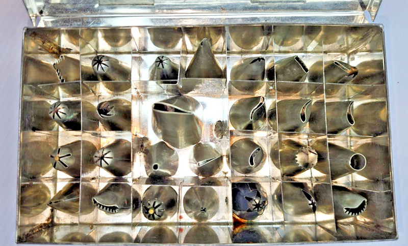 ATECO cake ornamenting tools 34 aluminum Tips, metal box and instruction book gallery