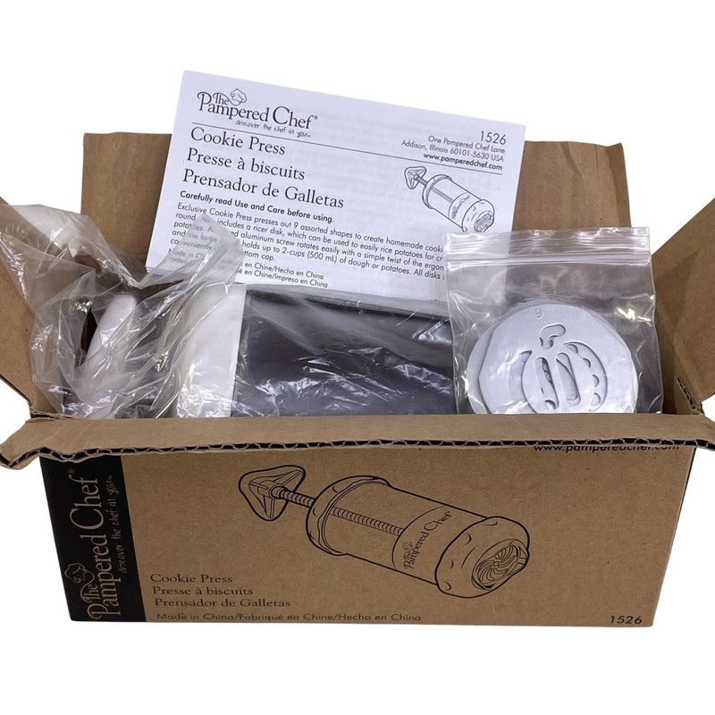 The Pampered Chef Cookie Press 1526 Aluminum Barrel 9 Discs and Ricer with Box gallery