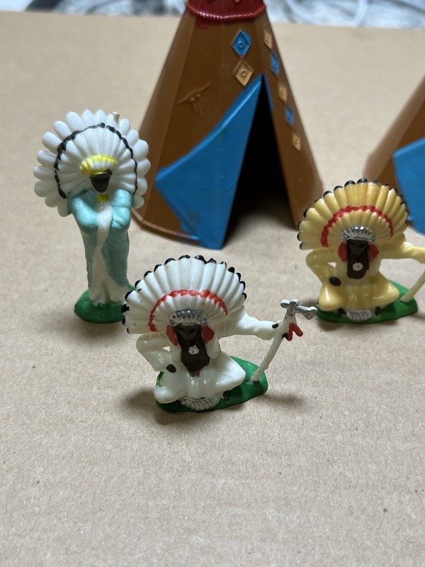 Wilton Cake Toppers Indians Tepee Native American Chief Set 10 Vintage gallery