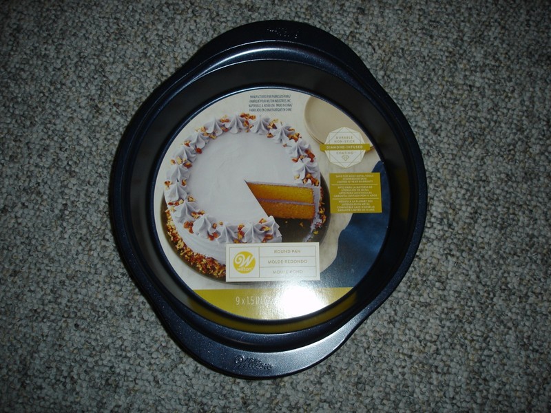 New Wilton round cake pan 9 x 1.5″ non-stick diamond infused coating 2105-0-0353