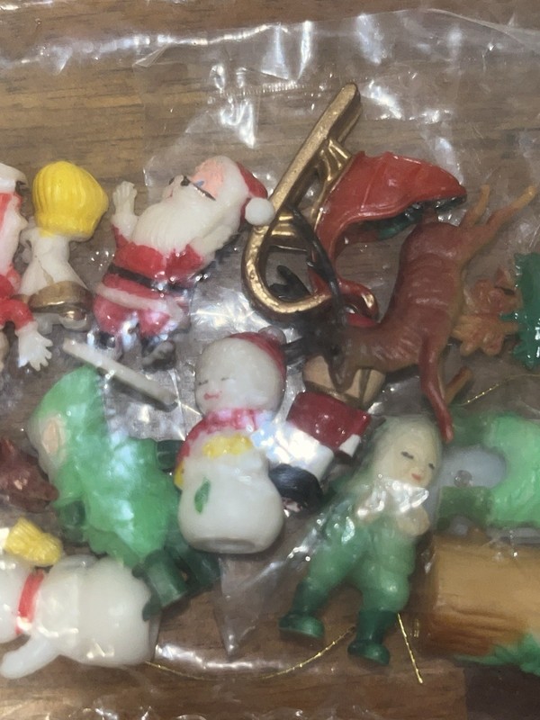 Vintage Christmas Holiday Cake Toppers Santa Claus Sleigh Reindeer New Unopened gallery