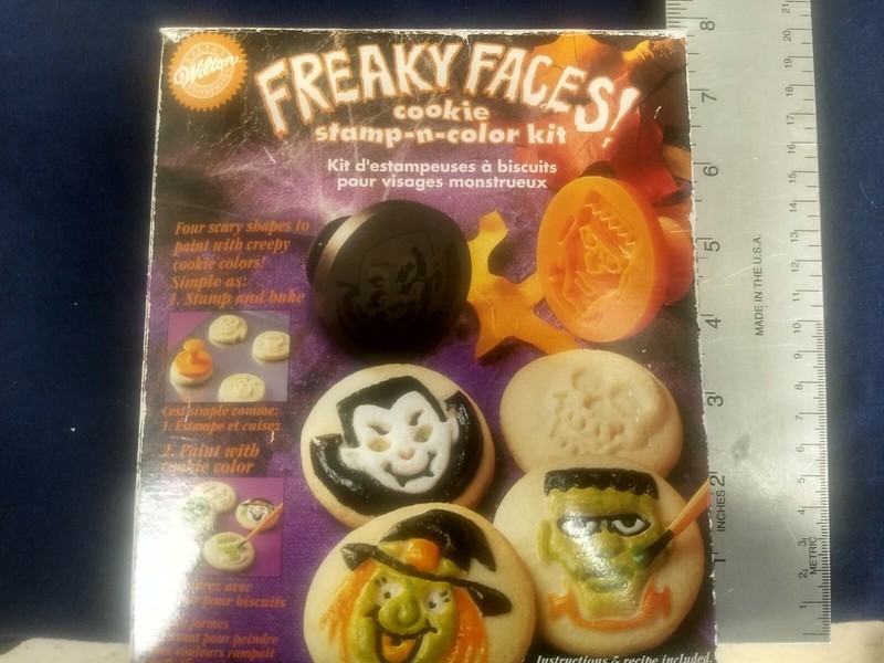 1997 Wilton Freaky Faces Stamp Color Cookie Making Kit Halloween Monsters Witch
