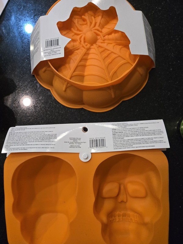 CELEBRATE IT SPIDER WEB & 3d Skeleton SILICONE CAKE MOLDs NWT gallery