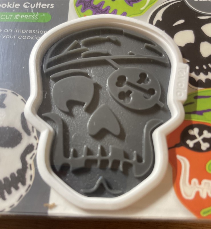 NIP Tovolo Skull Cookie Cutter Set of 6 Stamps with Cutter Halloween Ready gallery