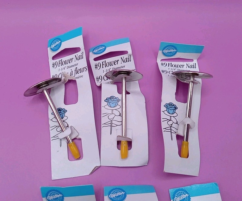 VTG 1998 WILTON #9 Flower Nails Lot (6) Stock #418-3009 ( 1 1/4" Diameter) NOS gallery