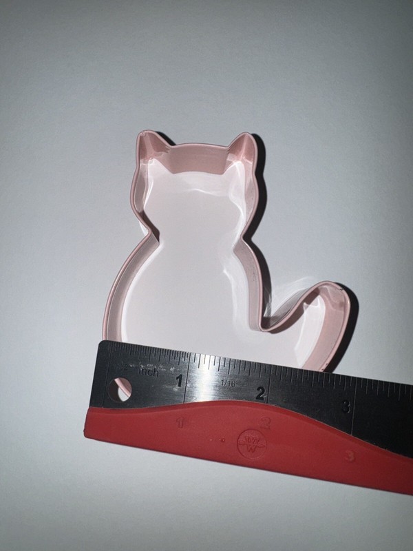Threshold Cat Shaped Cookie Cutter Pink NWOT gallery