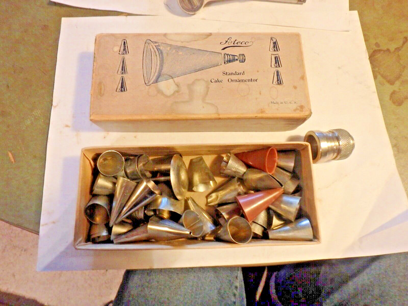 9Y-vintage ATECO standard cake ornamentor cake decorating bundle w/ orig. box