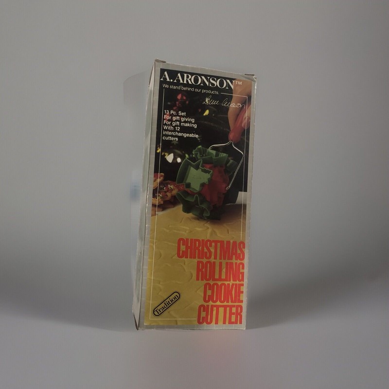 Kaplan Aronson Christmas Rolling Cookie Cutter 12 shapes - gallery
