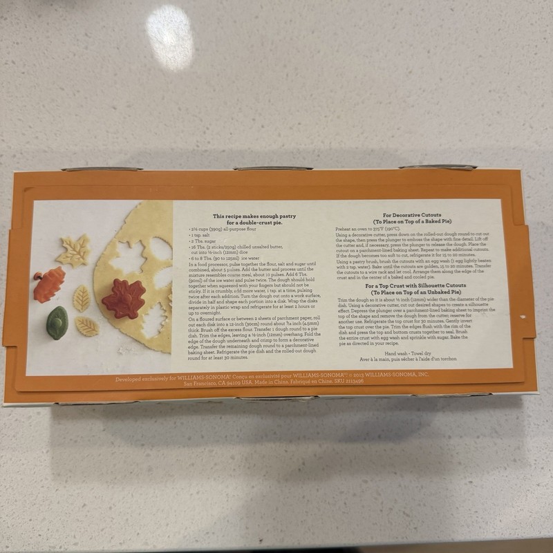 Williams Sonoma Pie Crust Cutters Fall Autumn Pumpkin Leaf Thanksgiving gallery