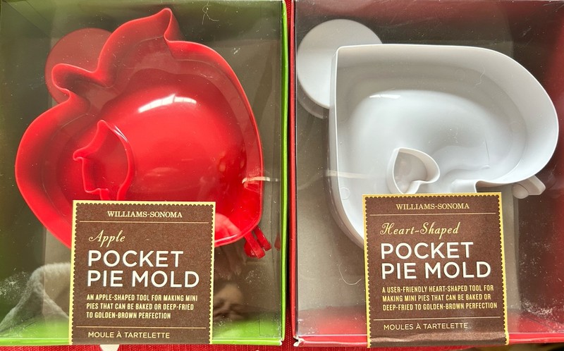 4 Unused Williams Sonoma Pocket Pie Molds