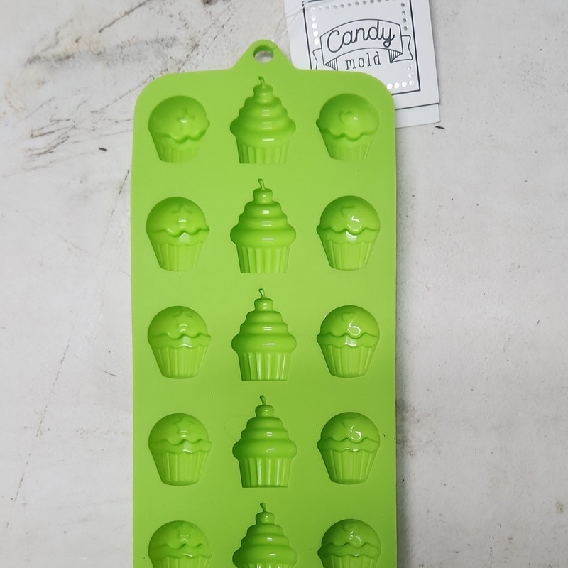 Wilton Silicone Candy Mold 15 Holes + 150 Treat Sticks, Unicorn, Flowers, Dogs-6 gallery